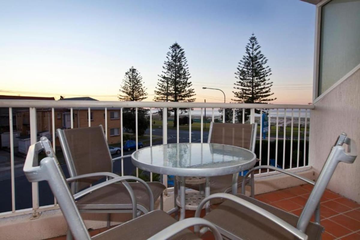 Meridian Tower Kirra Beach Coolangatta Exterior photo